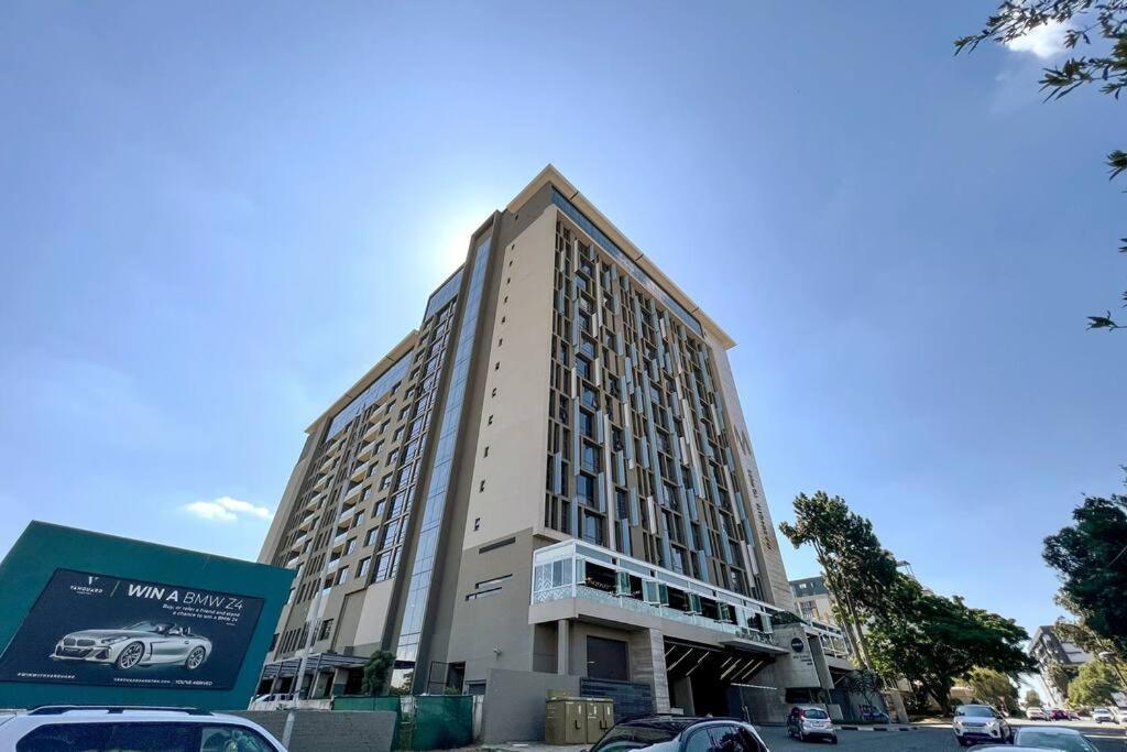 Sandton Smart Apartment Fourteen Johannesburg Exterior photo