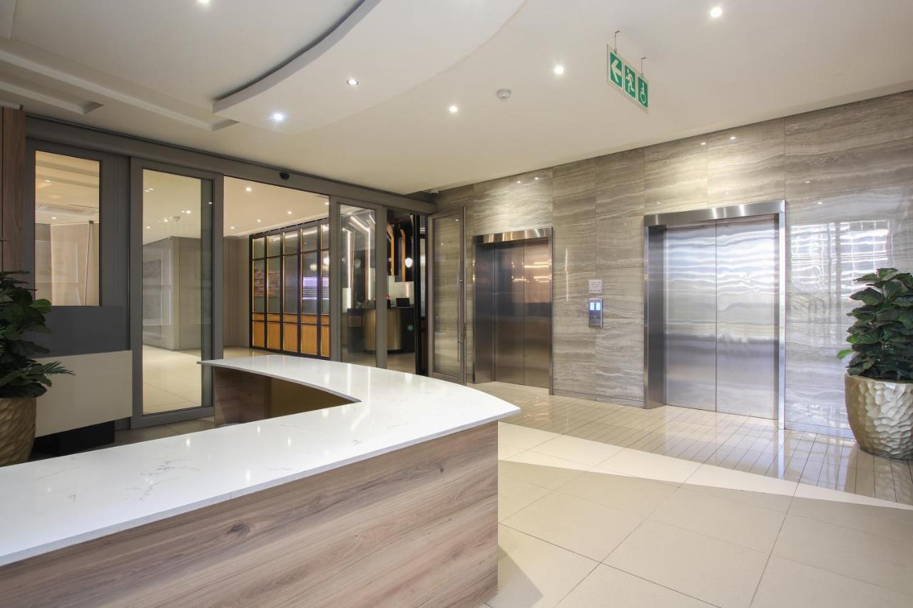 Sandton Smart Apartment Fourteen Johannesburg Exterior photo